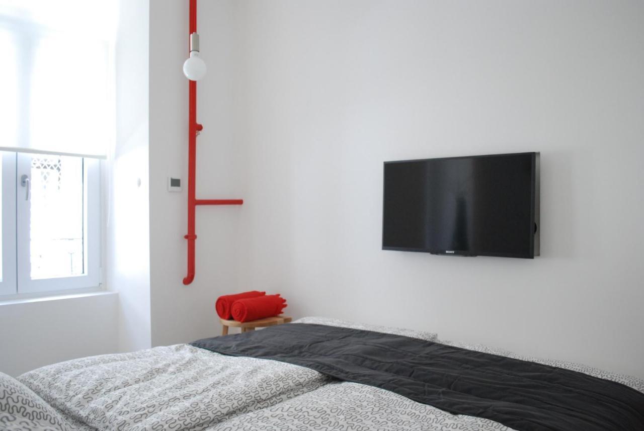 Stylish Studios Apartment In The City Center With Air Conditioning Budapest Bagian luar foto