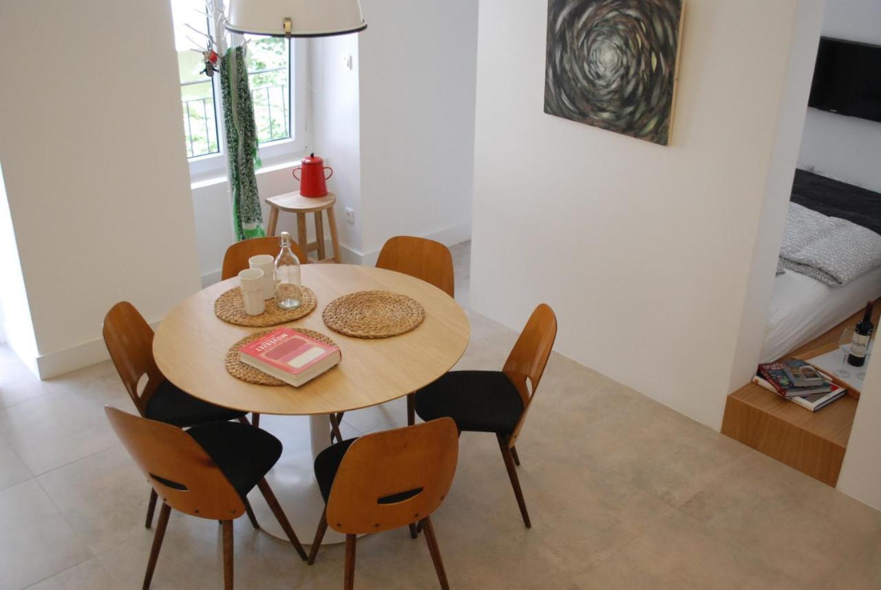 Stylish Studios Apartment In The City Center With Air Conditioning Budapest Bagian luar foto