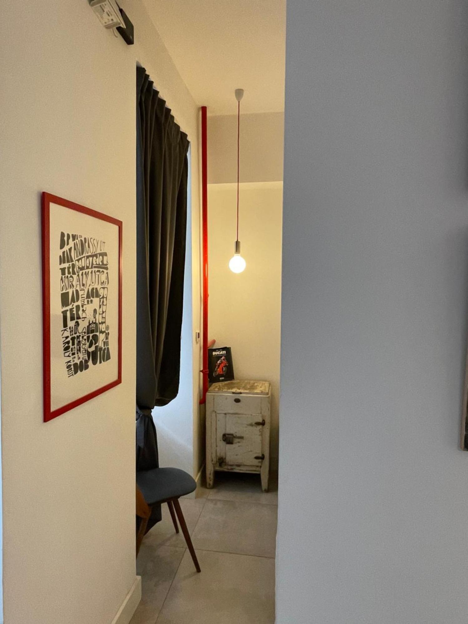 Stylish Studios Apartment In The City Center With Air Conditioning Budapest Bagian luar foto